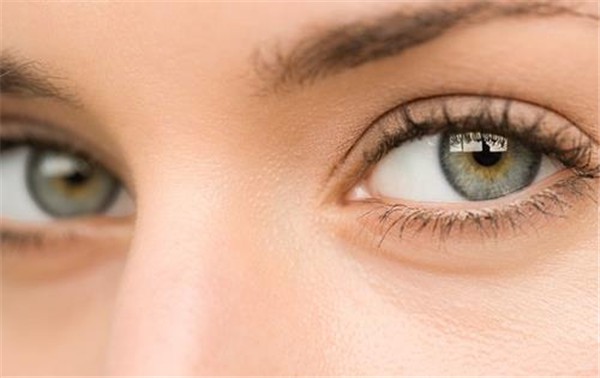 黑眼圈难以消除怎么办,按摩眼周围预防浮肿 黑眼圈 浮肿 第1张 黑眼圈难以消除怎么办,按摩眼周围预防浮肿 黑眼圈 浮肿 第1张