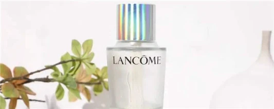 兰蔻极光水可以当爽肤水吗 尚之潮 时尚生活 时尚 时尚网 生活网 生活 娱乐八卦 明星 第2张