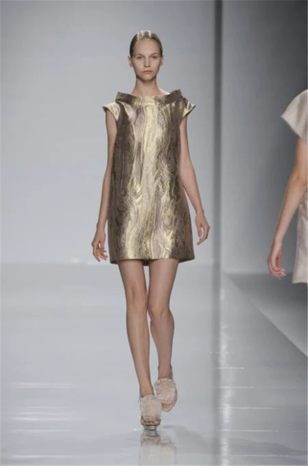 milaschon是奢侈品牌吗 Mila schon schon品牌介绍 schon所属档次 美妆 第2张 milaschon是奢侈品牌吗 Mila schon schon品牌介绍 schon所属档次 美妆 第2张