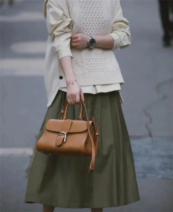 一身米白色穿搭温柔气质，充满活力增加层次感显瘦显腿长 温柔气质 充满活力 第10张