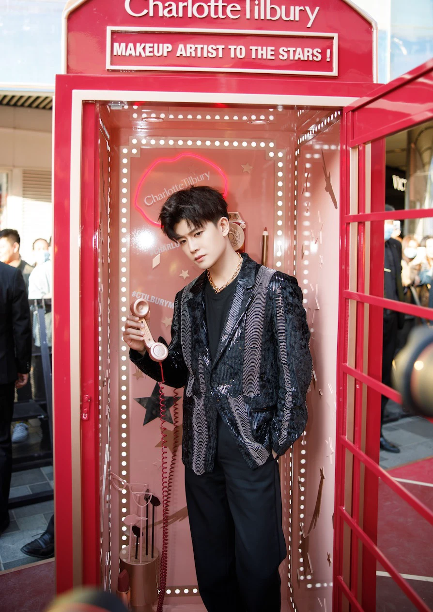 CHARLOTTE TILBURY，携手代言人「色彩魔法师」任嘉伦开启，「魔法美妆奇遇季」 TILBURY 美妆 第5张