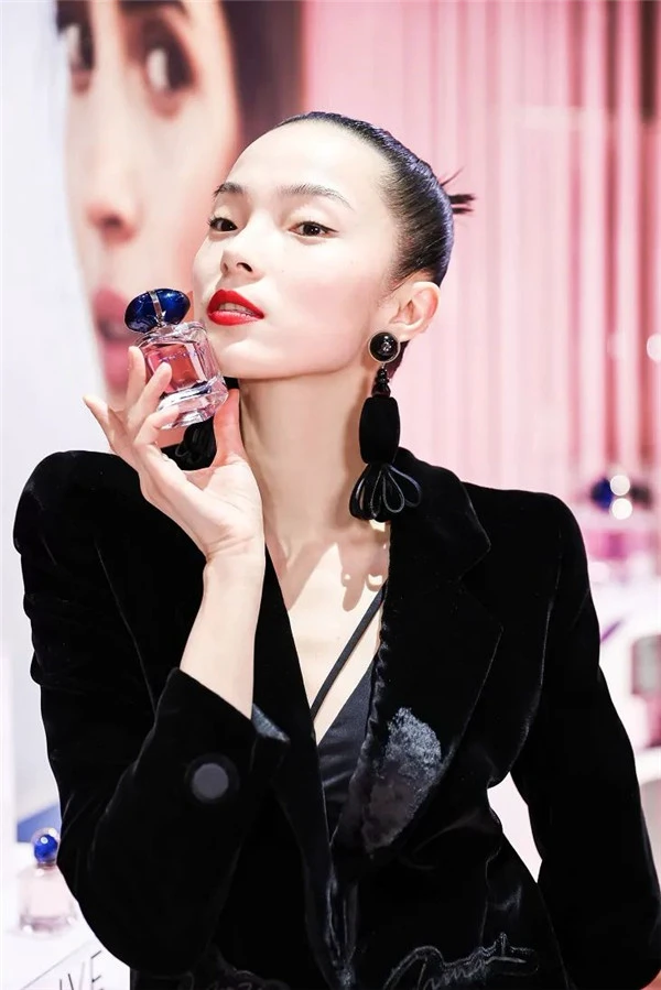 阿玛尼全新MY WAY香水芬芳上市 香水 阿玛尼 第20张