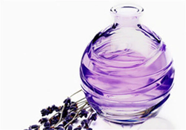 薰衣草精油的功效与用法 护肤 第3张 薰衣草精油的功效与用法 护肤 第3张