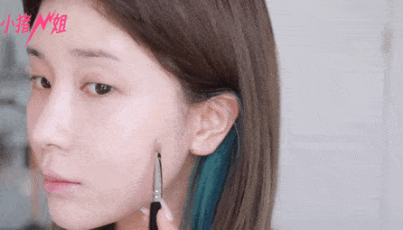 如何打造通透自然妆容，BB霜与粉底液的区别 BB霜 粉底液 第5张