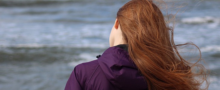 如何把头发弄蓬松 头发 蓬松 美妆 第1张