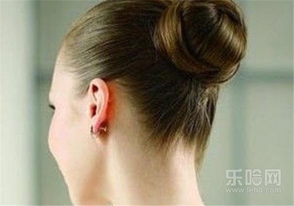 后脑勺长痘痘怎么回事 护肤 第1张