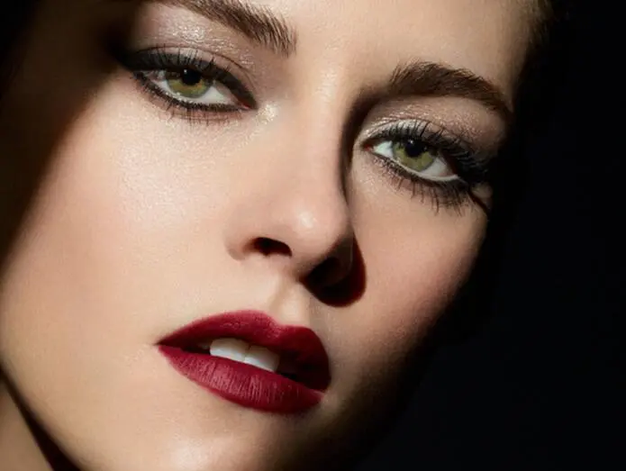 口红怎么搭配眼妆好看，眼影与口红色号也要配色 口红 口红搭配 口红怎么搭配眼妆 美妆 第2张