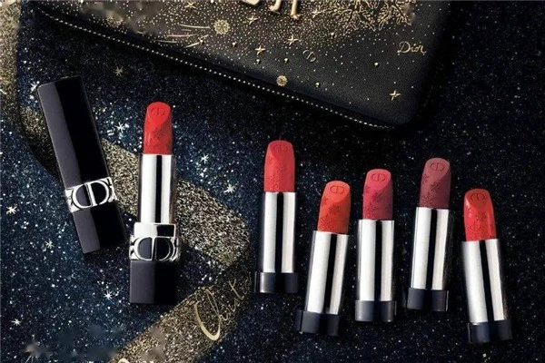 纪梵希圣诞彩妆开启鎏金魅力之路，打造闪耀妆容 纪梵希 彩妆 第8张