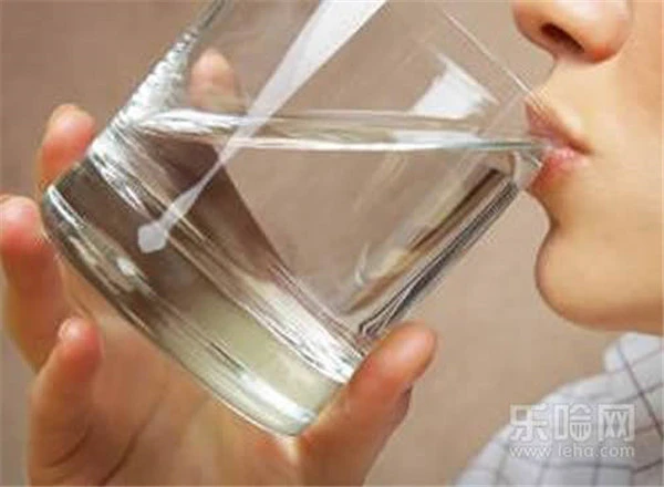 涂口红后嘴唇干怎么办 护肤 第5张