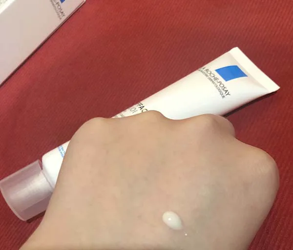 理肤泉青春痘调理精华乳怎么样，理肤泉青春痘调理精华乳使用测评 精华 理肤泉 第4张