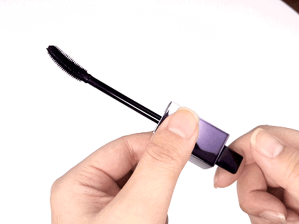 美宝莲弯弯睫毛膏好用吗 美宝莲弯弯睫毛膏怎么打开