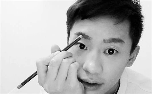 男生怎么化妆，男生妆容化妆技巧图片 化妆 男生怎么化妆 男生怎么化妆图片 美妆 第2张