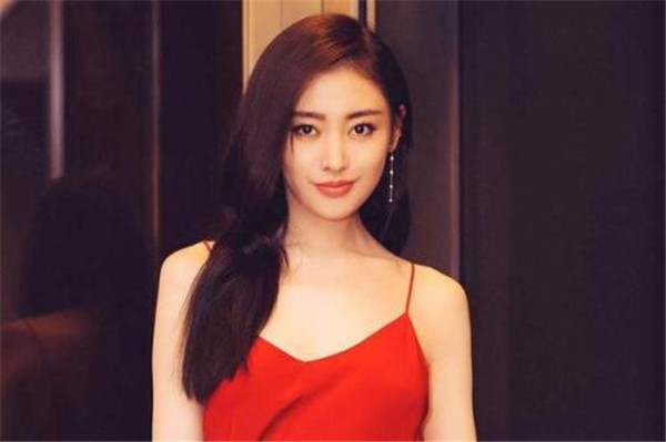 睡前的护肤秘籍，来看下张天爱是怎么做的 皮肤 第1张