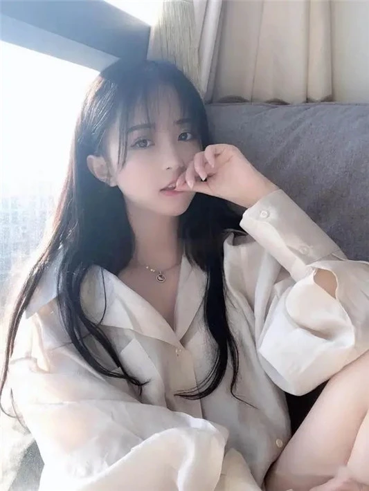 平价但不平庸的口红，完美日记小细跟01又纯又欲，04复古显白 口红 第3张