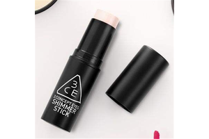 修容棒涂后用什么抹开，修容棒用后需要定妆吗