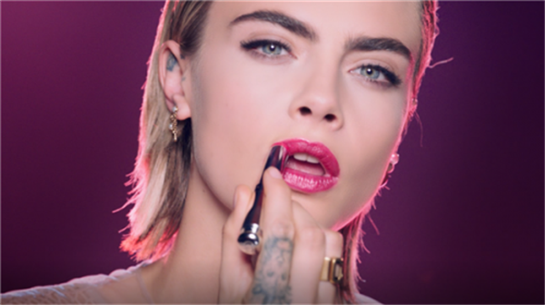 DIOR迪奥粉剧场 | 看TA，如何用唇妆飙戏！