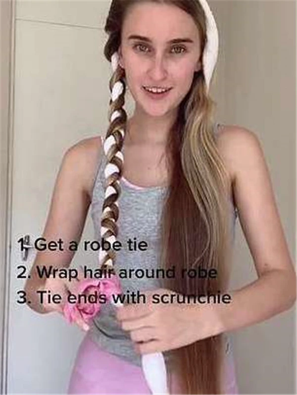 澳洲女子5年没剪头发，如今长到1米，洗后要3个小时才能干