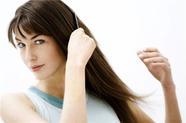 想让头发变黑、变好?日常做好这几件事,或能把头发养黑