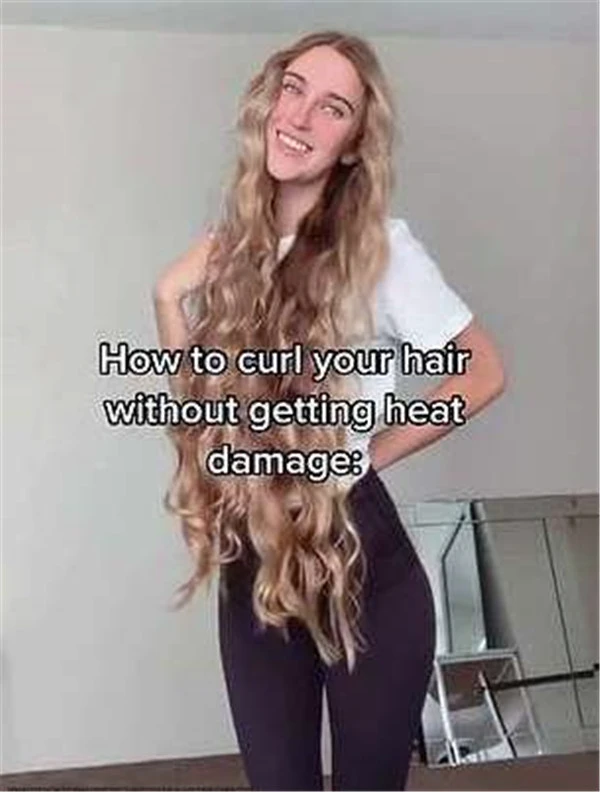 澳洲女子5年没剪头发，如今长到1米，洗后要3个小时才能干