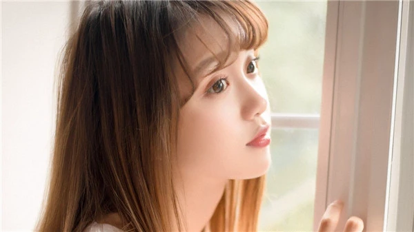 有这2种“特质”的女性，肌肤会越来越通透，不用化妆反而更美