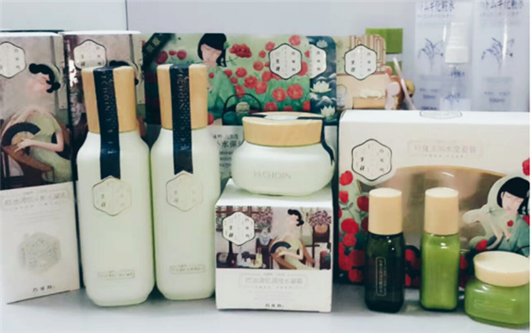 值得入手的国货水乳盘点：玉泽补水又保湿，百雀羚不愧是国货之光