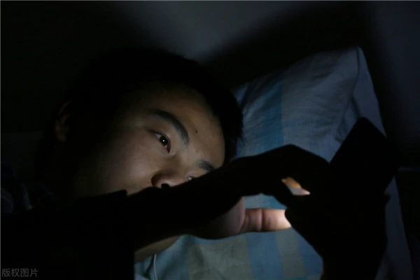 头发油腻没招？想要彻底解决，就用这种“草”来洗头，清爽一直有