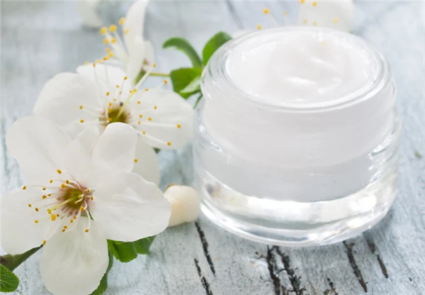 想要皮肤光滑？简单，改掉五个坏习惯，“青春痘”都不敢靠近你