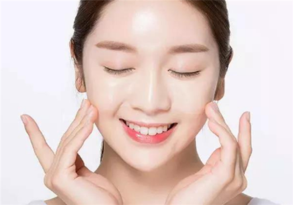 想要皮肤光滑？简单，改掉五个坏习惯，“青春痘”都不敢靠近你