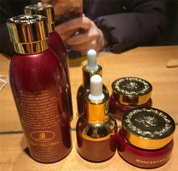 全球5大顶级“奢侈贵妇护肤品”,最贵高达上万元,真心值得买吗