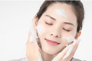 混合肌适合什么洗面奶