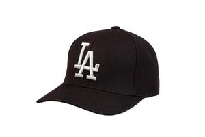 棒球帽有褶皱怎么去除，棒球帽有汗渍怎么清洗