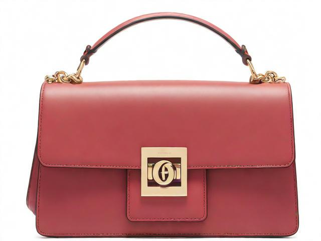 菲拉格慕女包档次揭秘，顶级奢侈定位