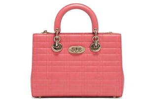 迪奥官网包包价格表及购买指南