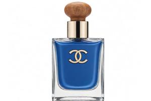 香奈儿蔚蓝男士香水属于木质芳香调